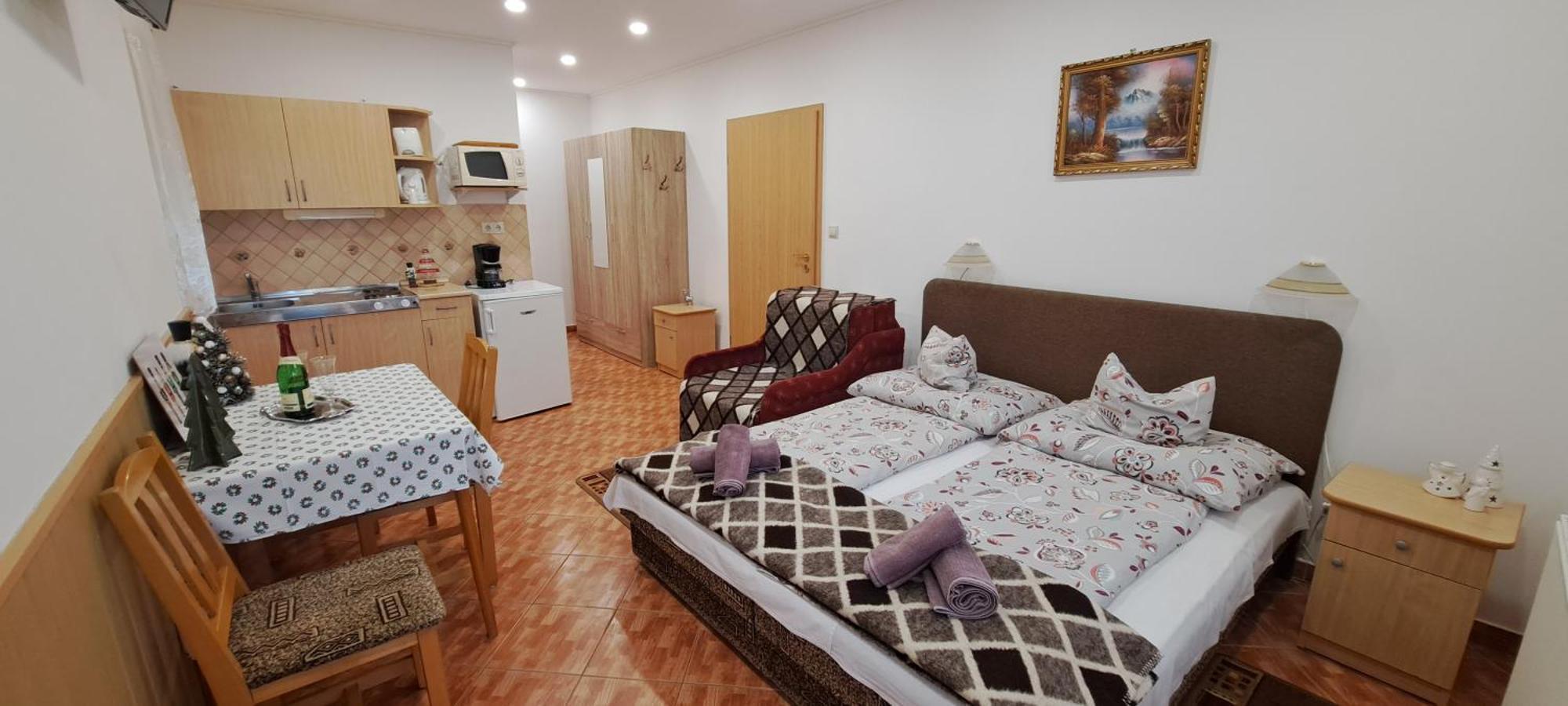 Gizella Apartmanhaus Buk Exterior photo